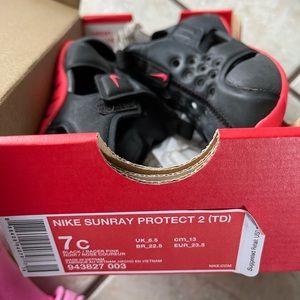 Nike Sunray girls size7